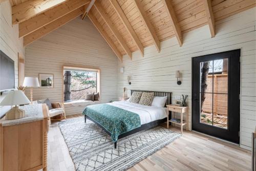 Mahone Bay Hotel | Black Forest Cabins