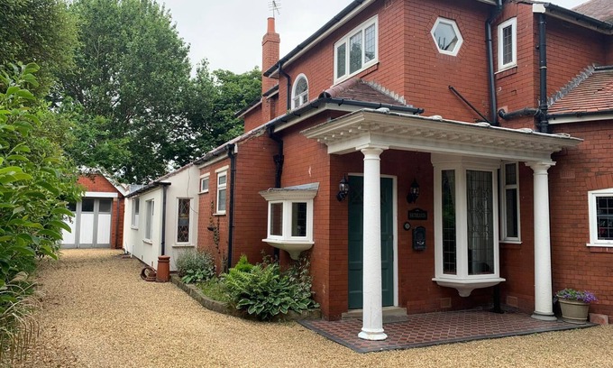 Blackpool House | Blackpool Abode - Southlands