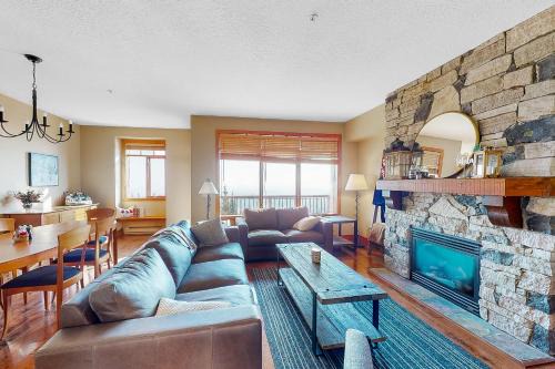 Big White Ski Resort House | Blacksmith Lodge 4
