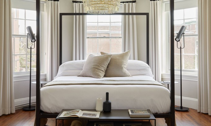 West End Bed & Breakfast | Blind Tiger Portland - Danforth Street.