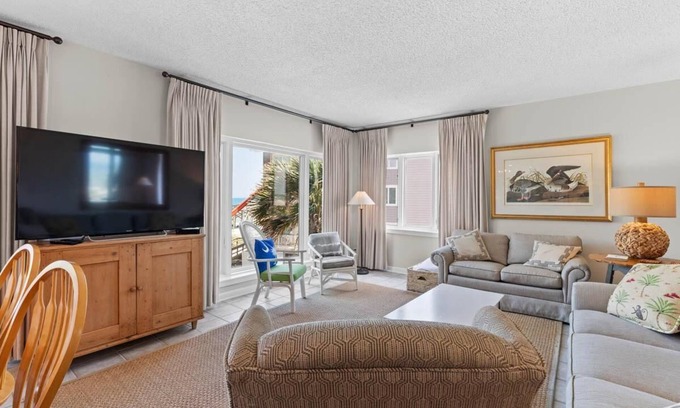 Georgetown County Condo | Blissful Breezes 3rd Floor OV 2 Bdrm Condo