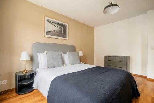 Wipkingen Apartment | Blossom Suite