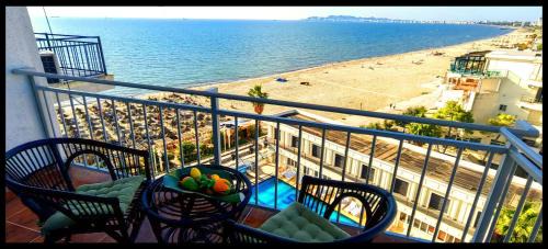 Golem Apartment | Blue Apartment Kamelia