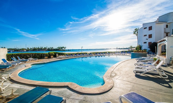 Alcudia Apartment | Blue Bay flat with swimming pool in Alcudia beach