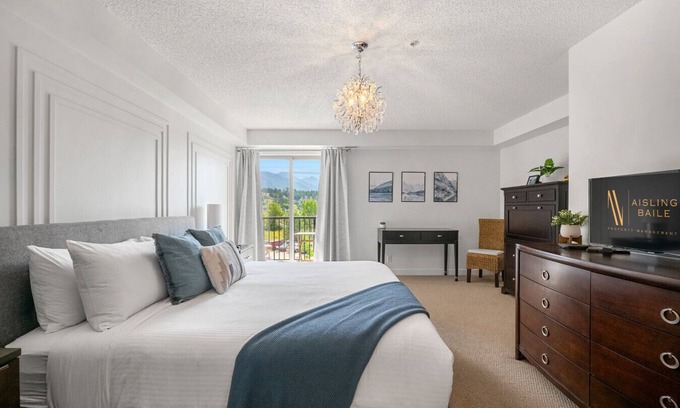 East Kootenay Apartment | Blue Heron Pointe | Lakeview | Pool | Hot Tub |Gym