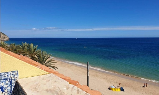 Sesimbra Apartment | BLUE HOUSE SESIMBRA with parking