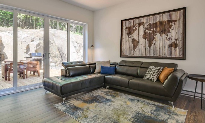 La Conception Ski Chalet | BLUE LILY - 4 bedrooms - sleeps 8