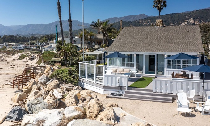 Toro Canyon House | Blue Paradise on Padaro Lane