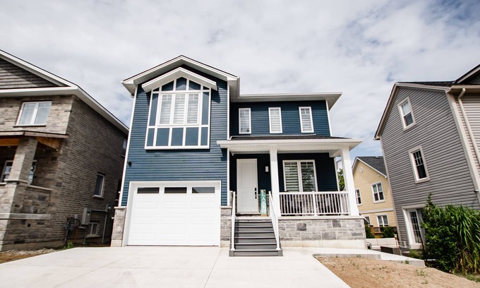 Grand Bend House | *Blue Pearl Beach House* in Grand Bend nLower Unit
