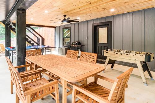 Copperhill House | Blue Ridge Adventure Base Grill, Play, Explore!