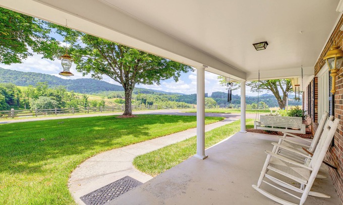 Laurel Springs House | Blue Ridge Mtn Views: Ranch-Style Home in Sparta!