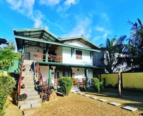 Tangalle House | Blue skies guest house and restaurant