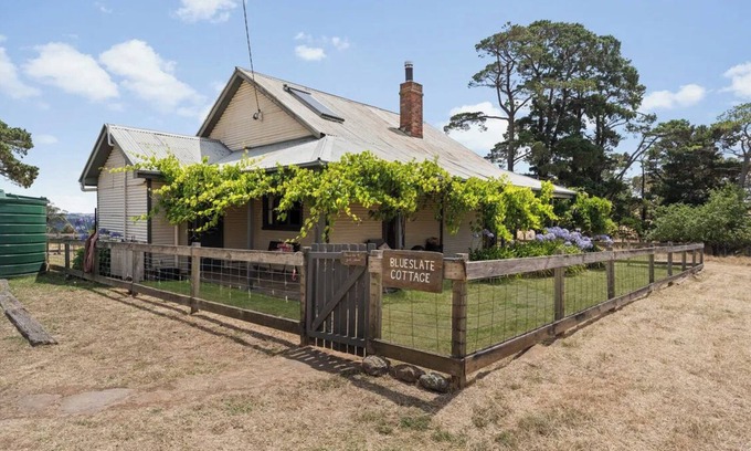 Curraweela House | Blue Slate Cottage at Curraweela Farm