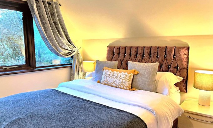 Llanybri Ski Chalet | BlueBell 16-Hot Tub-Woodland Lodges-Pembrokeshire