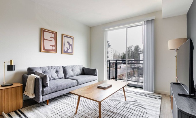 Federal Way Apartment | Blueground | Federal Way, AC, gym & bbq, nr parks