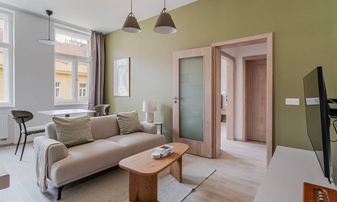 Nusle Apartment | Blueground | Nusle, city view, nr Vysehrad (PRG-73)