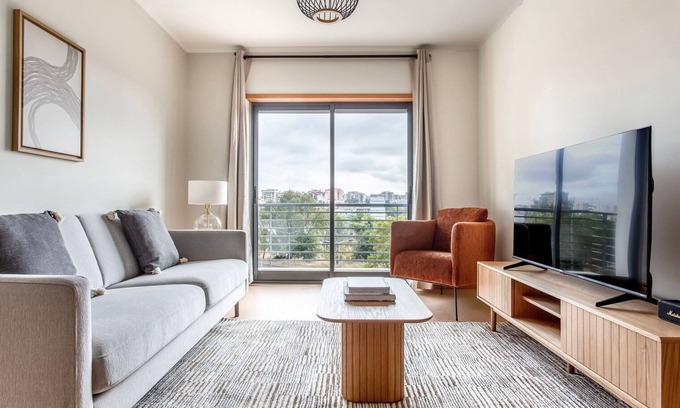 Lumiar Apartment | Blueground | Telheira, fully furnisheds