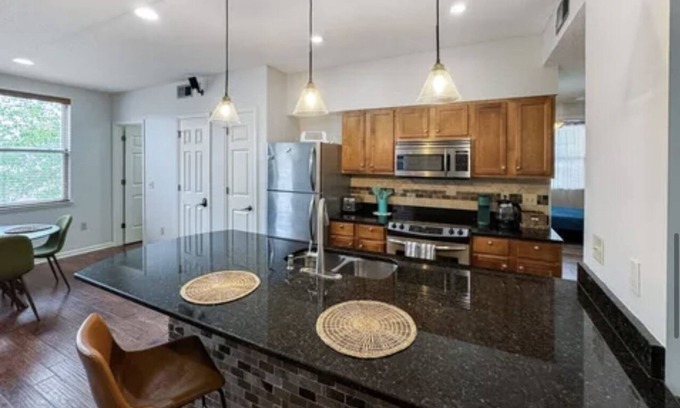 South Main Historic District Apartment | BLUES LANDINGnThe best stay between Main and the Mississippi!