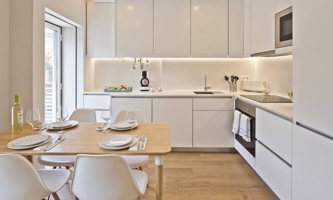Lisbon Old Town Apartment | BmyGuest Bruno's 36 Exclusive Apartments IV (C99)