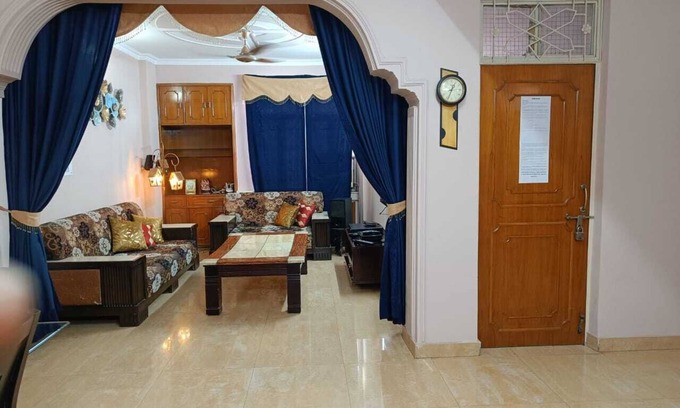 Dwarka Apartment | BnBBuddy 2 BR Anugraha, Dwarka