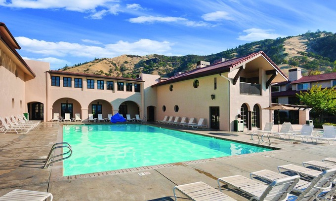 Nice Resort | Boating, swimming, fishing, and hiking mecca!