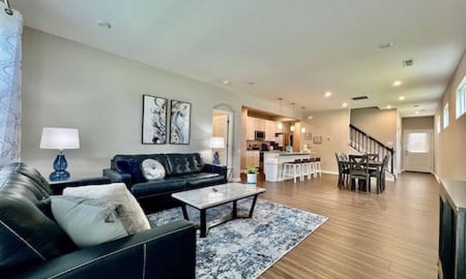 Lebanon House | Bobby's Awesome New 4bd home just outside downtown