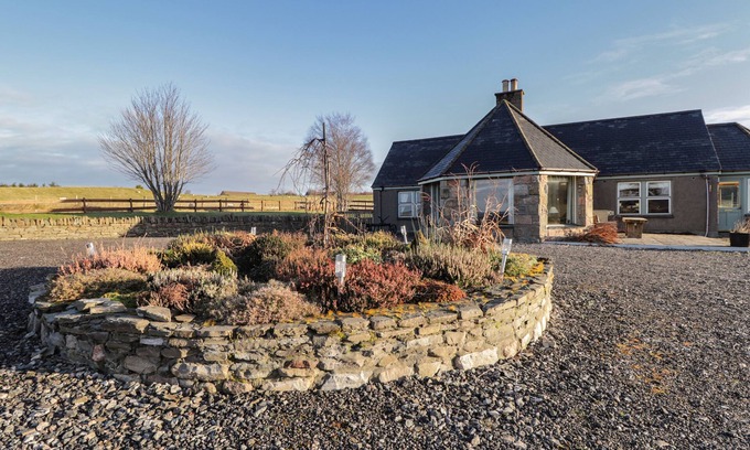 Aberlour Cottage | BOGAIRN, with a garden in Aberlour