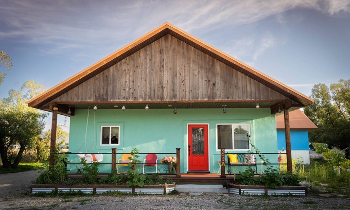 Driggs Cottage | Boho Mountain Cottage in the heart of Driggs