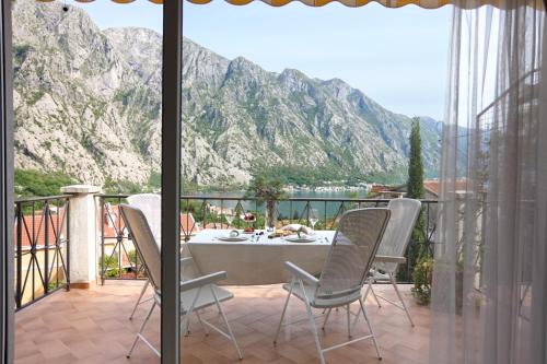 Orahovac Apartment | Boka Kotorska Apartmani