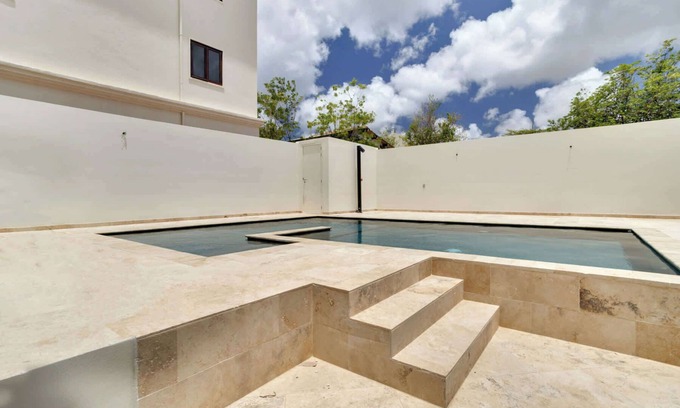 Playa Apartment | Bonaire Beach Apartment 9 with communal pool and diving facilities