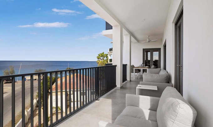 Playa Apartment | Bonaire Beach Apartment 10 with communal pool and diving facilities