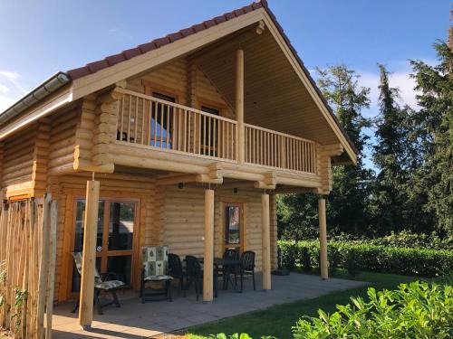 Oirsbeek Resort | Boomstamhuis High Chaparral