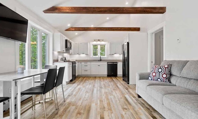 Boothbay Harbor House | Boothbay Harbor Woodland Retreat