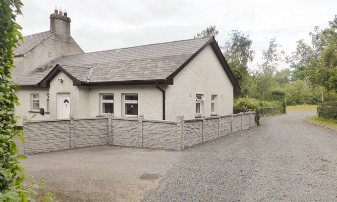 Naas Cottage | BORAHARD LODGE, family friendly in Newbridge, County Kildare