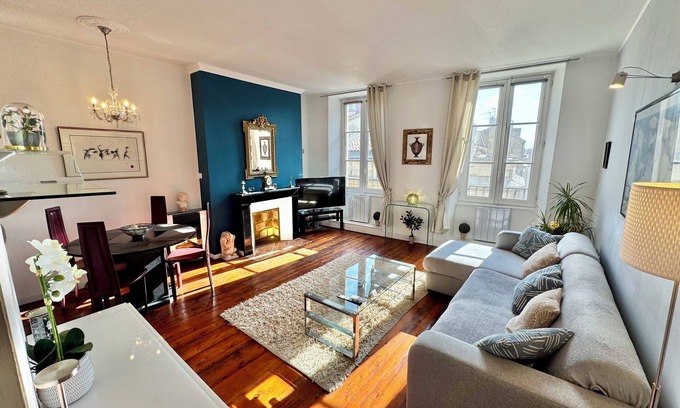 Hotel de Ville - Quinconces Apartment | BORDORENT, spacious and bright apartment in the heart of Bordeaux