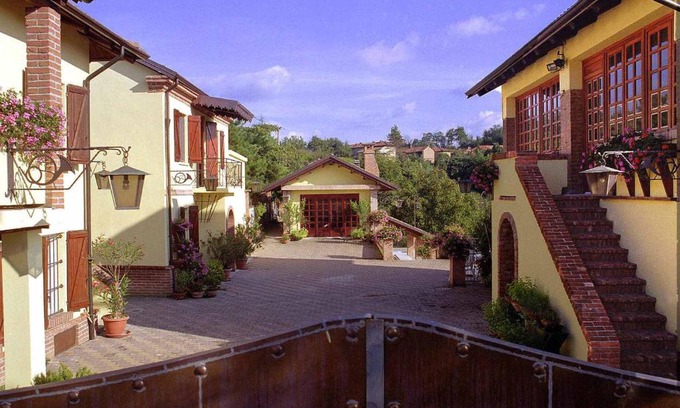 Rocca D'Arazzo Apartment | BORGO d' PARTIQUILAR