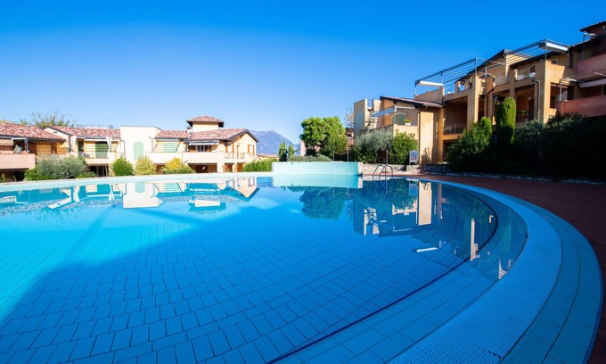 Manerba del Garda Apartment | Borgo del Torchio - App. H5