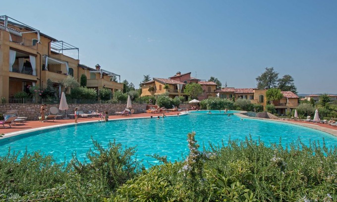 Manerba del Garda Apartment | Borgo del Torchio H11