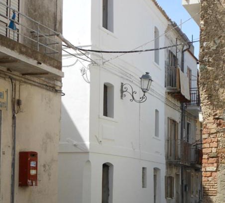 Strongoli House | BORGO PETELIA, Casa Castiglione, Antica casa su due piani con scala esterna