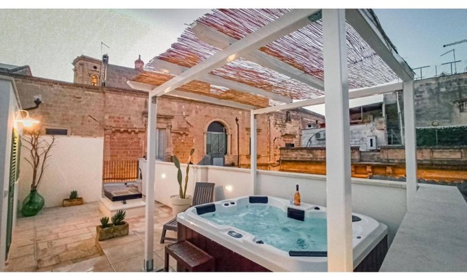 Francavilla Fontana Historic Centre Apartment | Borgo San Giovanni Luxury - apartment with jacuzzi