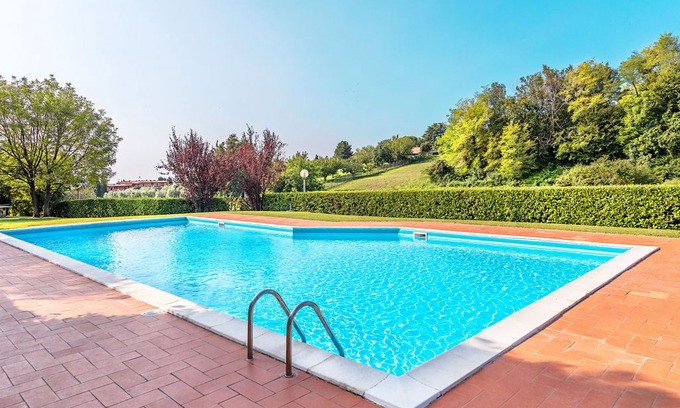 Soiano del Lago Villa | Borgo Stropea 2