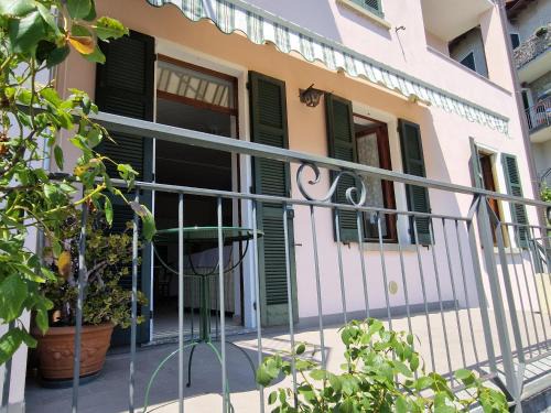 Santa Maria - Rezzonico Apartment | BorgoCastello