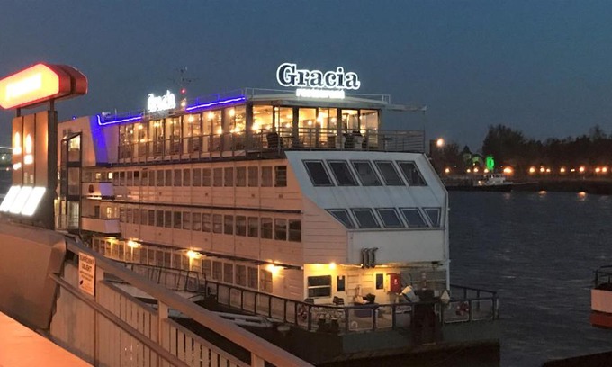 Old Town Boat Rental | Botel Gracia