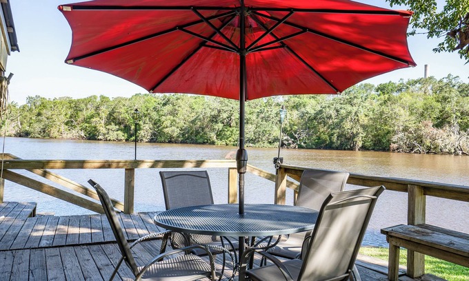 Brazoria House | Boudreau's River Retreat - Gorgeous Riverfront views, pet-friendly