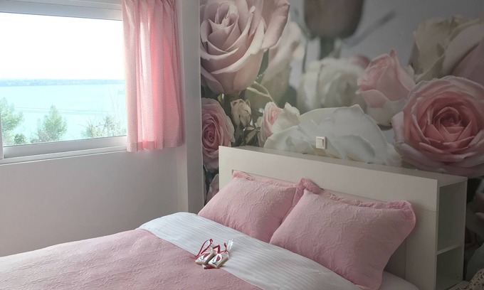 Khalkis Apartment | Boutique Apartment of Chalkida by the sea for a family of 4 to maximum 5 people.