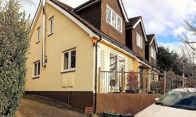 Bovey Tracey House | Bovey Tracey Home with Super Views