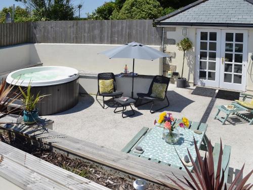 Penzance House | Bowji