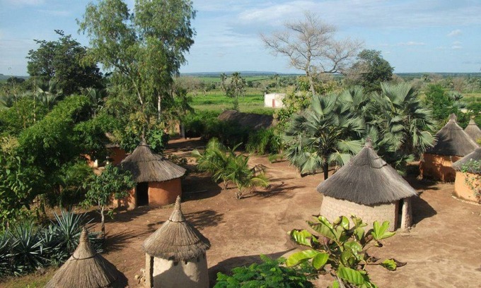 Banfora House | Boxes 1,2,3,4,5,6 and 7 for a total of 16 people