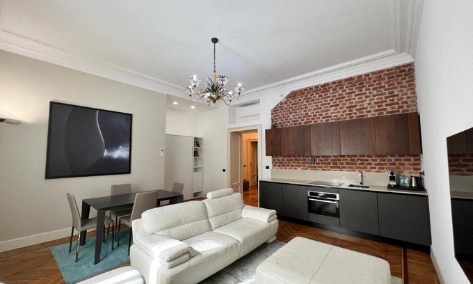 Porta Venezia Apartment | Brada Appartament