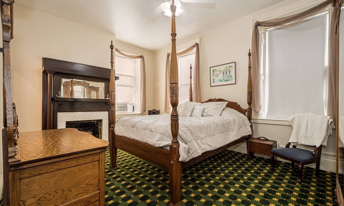 Farmington Hotel | Braddock | Historic Victorian Inn Room